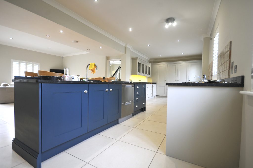  Exeter Spray Centre Kitchen spraying covering Devon and Somerset