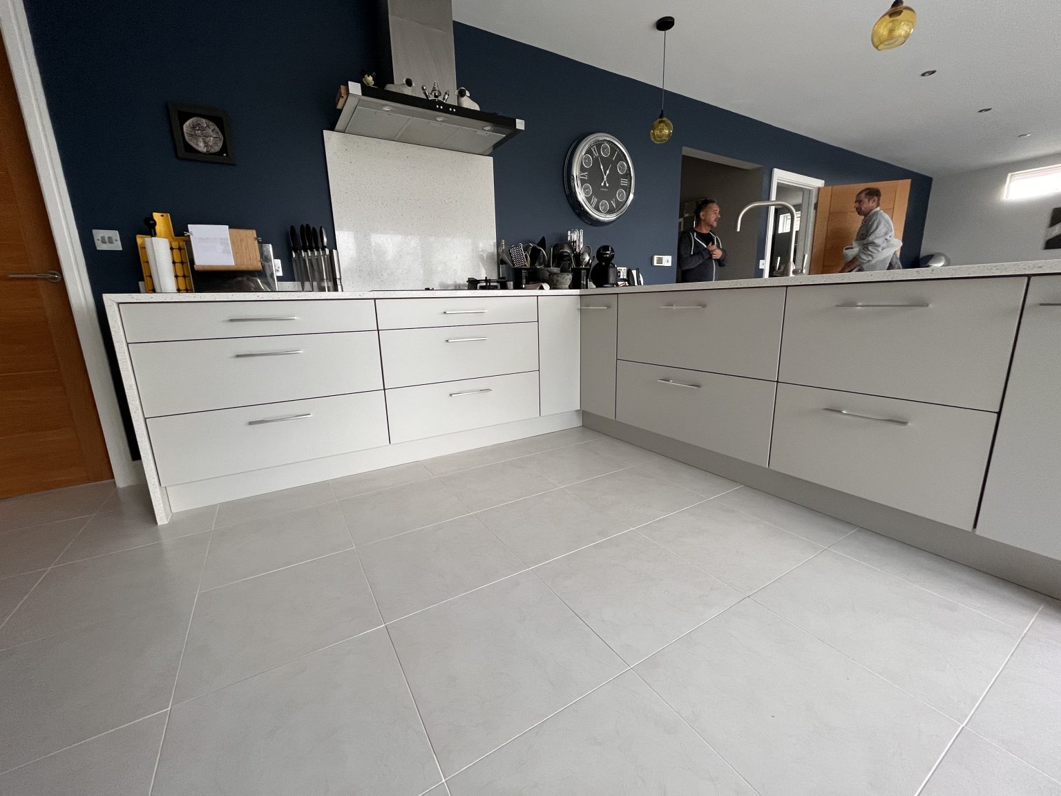  Exeter Spray Centre Kitchen spraying covering Devon and Somerset