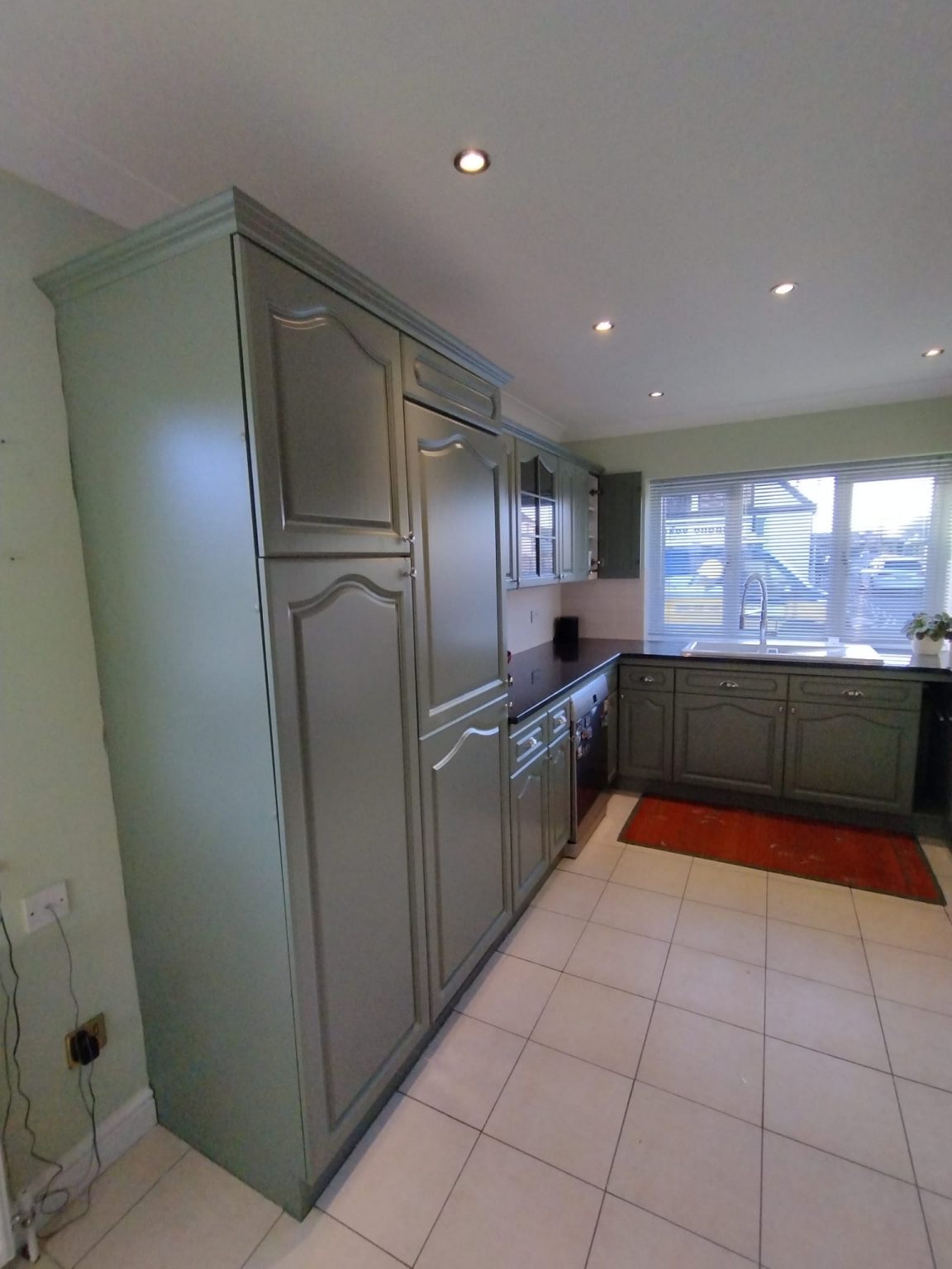  Exeter Spray Centre Kitchen spraying covering Devon and Somerset