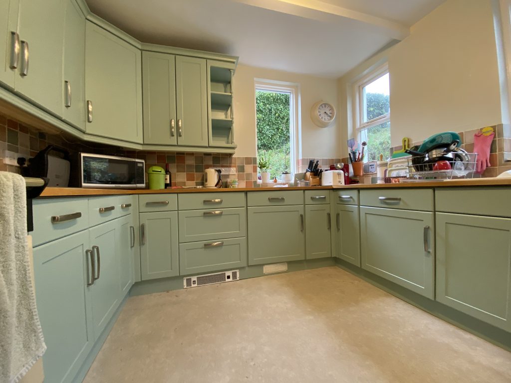  Exeter Spray Centre Kitchen spraying covering Devon and Somerset