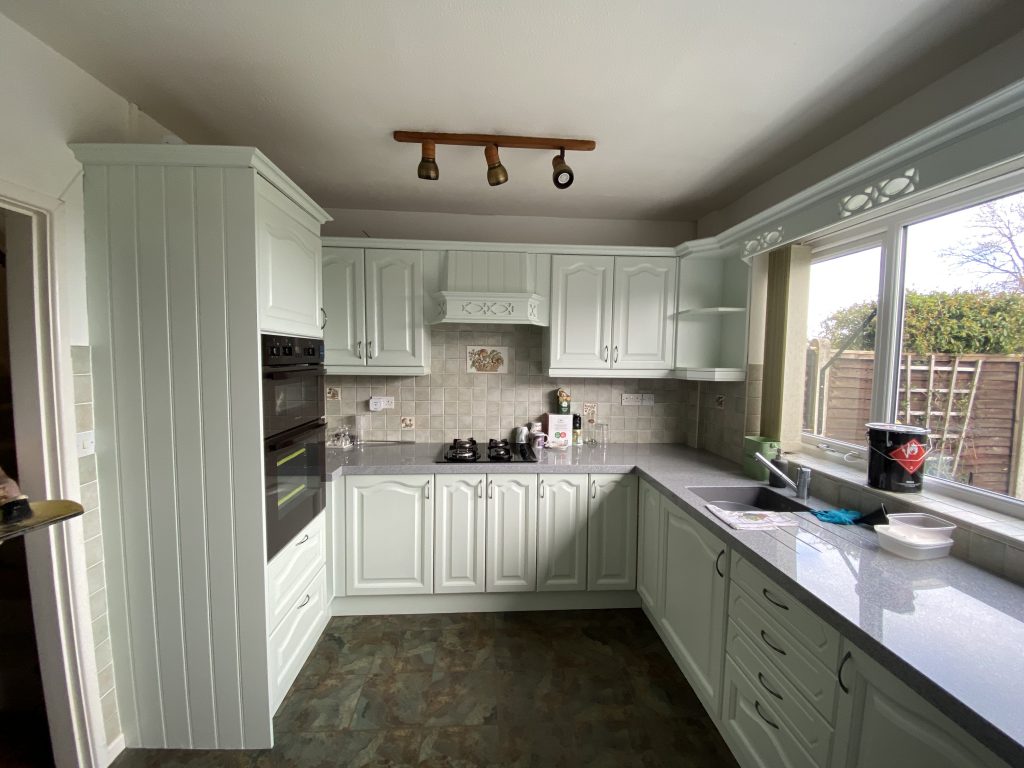  Exeter Spray Centre Kitchen spraying covering Devon and Somerset